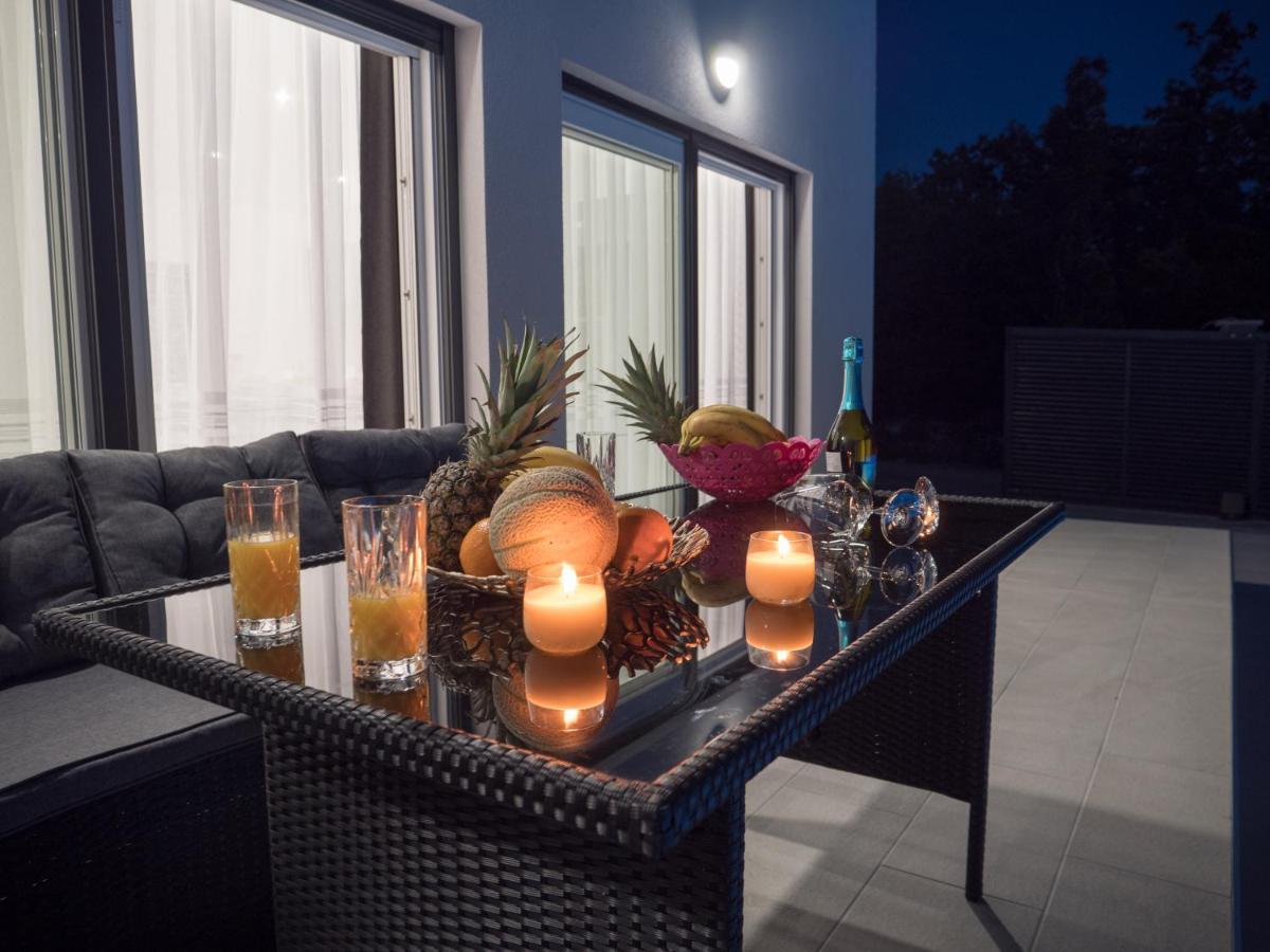 קראליביצה Luksuzna Kuca Za Odmor "Villa Romantica" מראה חיצוני תמונה