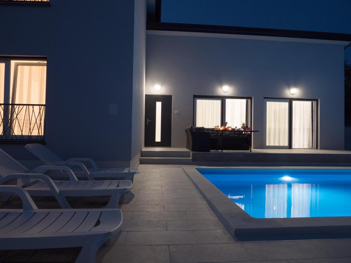 קראליביצה Luksuzna Kuca Za Odmor "Villa Romantica" מראה חיצוני תמונה